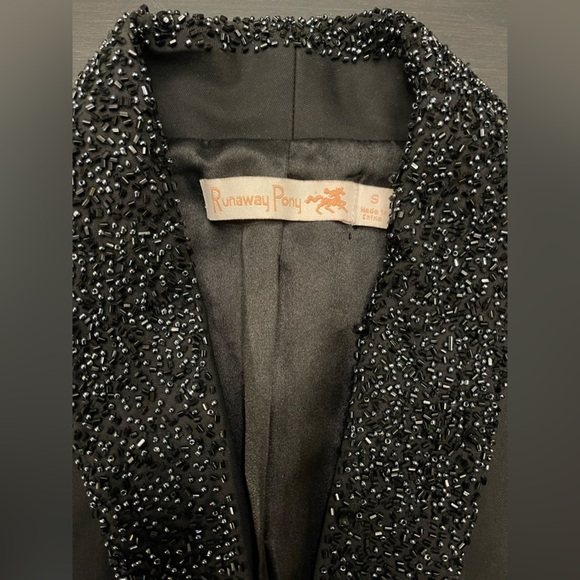 🔥Like NEW Runaway Pony women’s beaded jacket size S. Beading intact & GORGEOUS - Picture 5 of 6